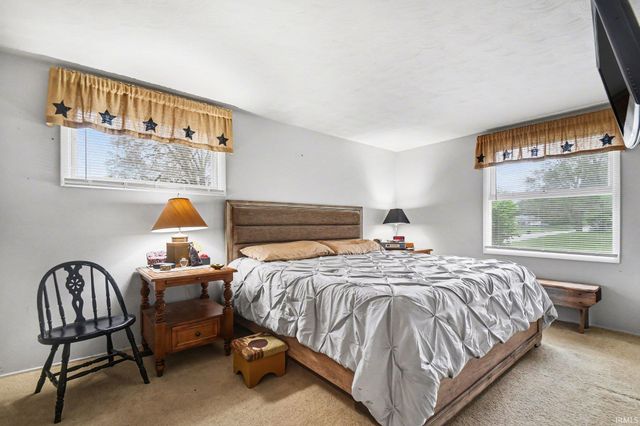 1730 Ridgedale Road, South Bend, IN 46614