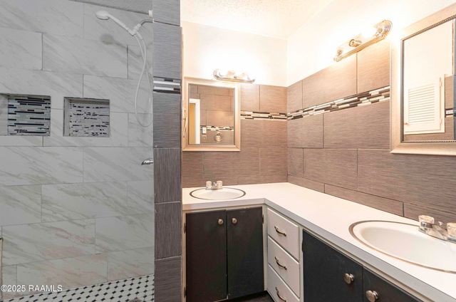 101 S. Wakefield Drive, Lafayette, LA 70503