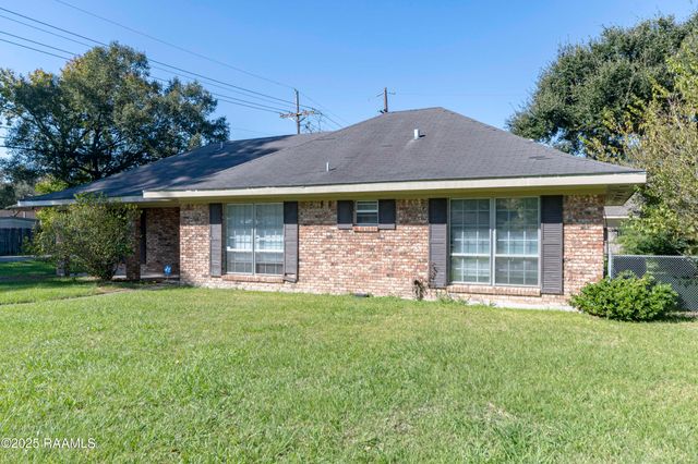 101 S. Wakefield Drive, Lafayette, LA 70503