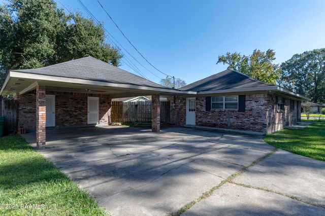 101 S. Wakefield Drive, Lafayette, LA 70503