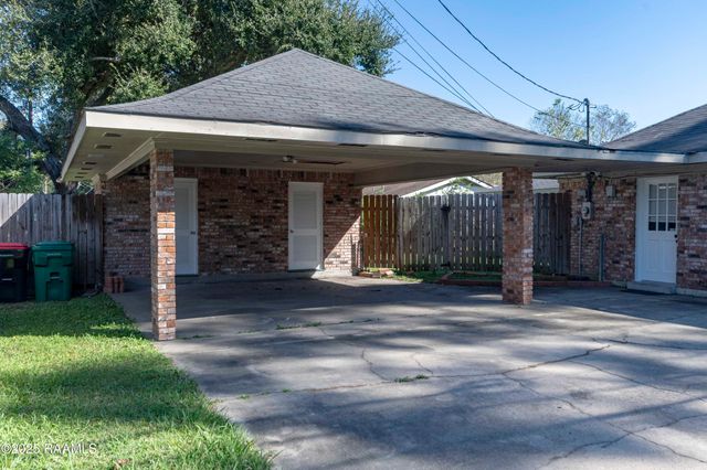 101 S. Wakefield Drive, Lafayette, LA 70503