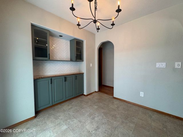 12631 Tanada Loop, Anchorage, AK 99516