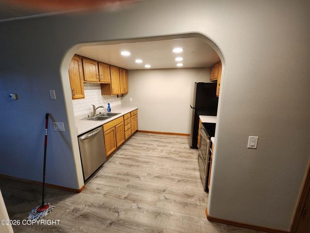 12631 Tanada Loop, Anchorage, AK 99516
