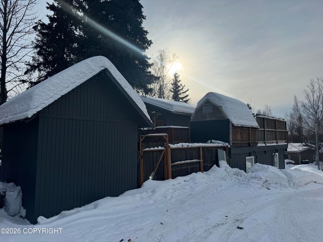 12631 Tanada Loop, Anchorage, AK 99516