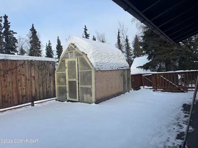 12631 Tanada Loop, Anchorage, AK 99516