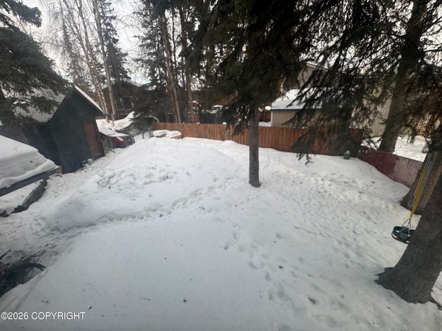 12631 Tanada Loop, Anchorage, AK 99516