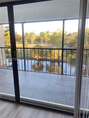 240 Lakeview Dr 303, Weston, FL 33326