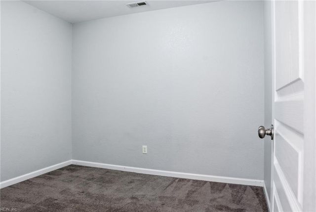 851 Norview Ave Apt 402, Norfolk, VA 23513