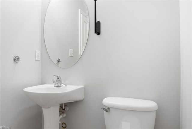 851 Norview Ave Apt 402, Norfolk, VA 23513