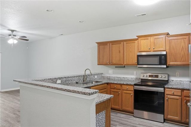 851 Norview Ave Apt 402, Norfolk, VA 23513