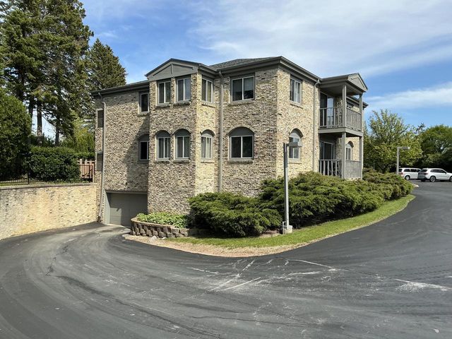 7234 N Green Bay AVENUE #202, Glendale, WI 53209