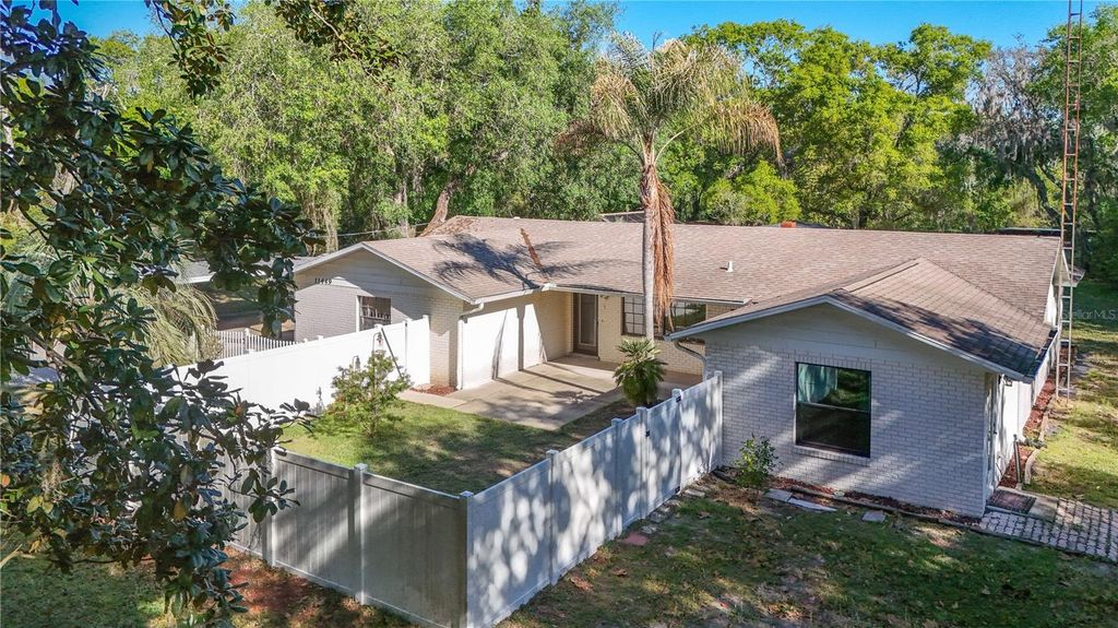 11449 OCKLAWAHA DRIVE, Leesburg, FL 34788