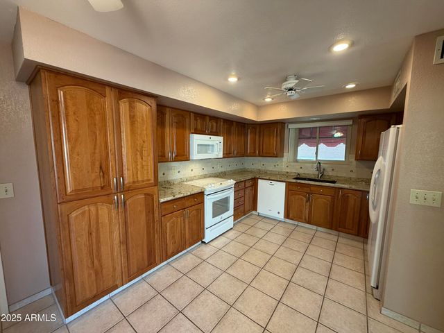 10402 E REGAL Drive, Sun Lakes, AZ 85248