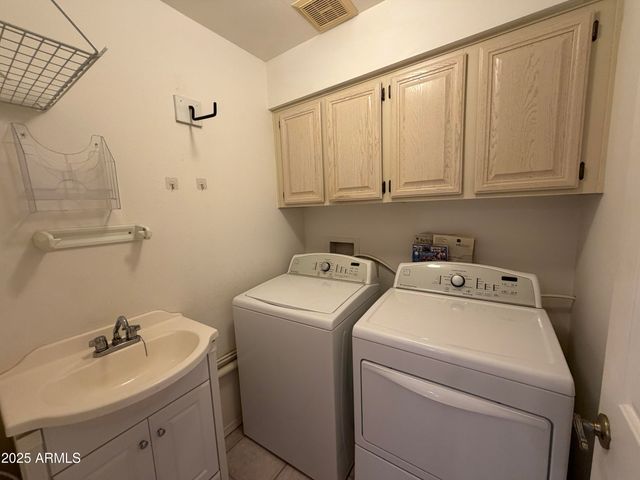 10402 E REGAL Drive, Sun Lakes, AZ 85248