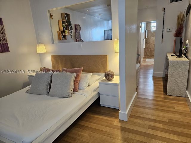 751 Collins Ave 2, Miami Beach, FL 33139