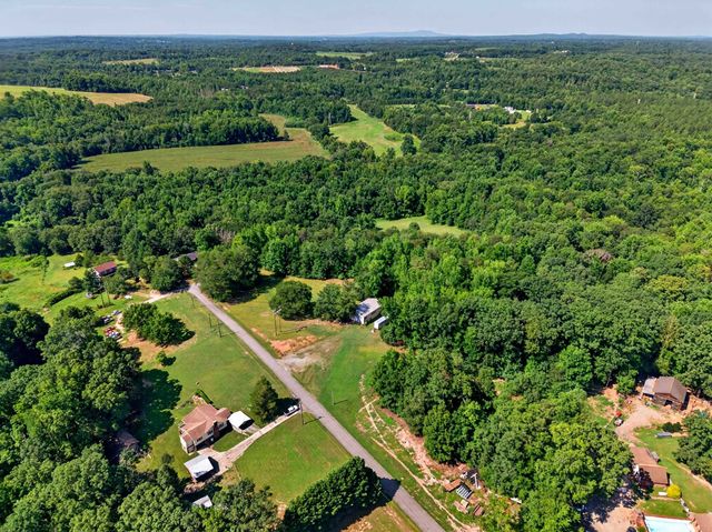 000 John High Road, Campobello, SC 29322