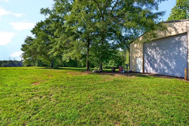 000 John High Road, Campobello, SC 29322