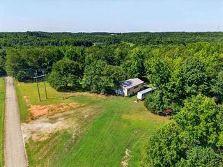 000 John High Road, Campobello, SC 29322