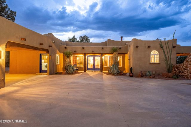 7301 Raasaf Circle, Las Cruces, NM 88005