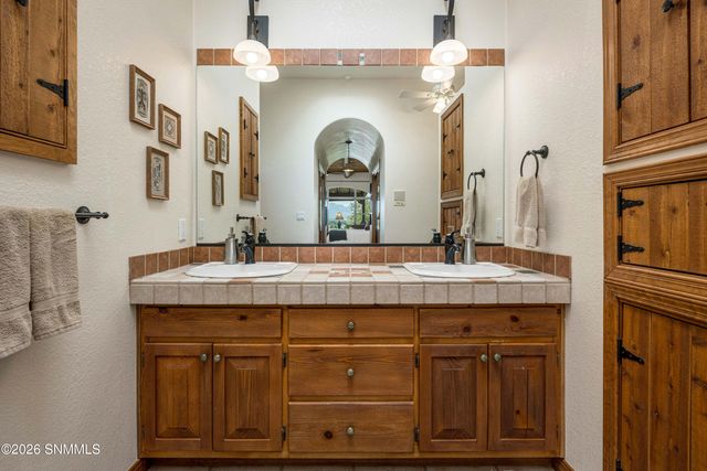 7301 Raasaf Circle, Las Cruces, NM 88005