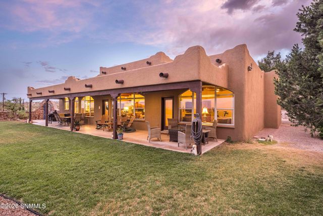 7301 Raasaf Circle, Las Cruces, NM 88005