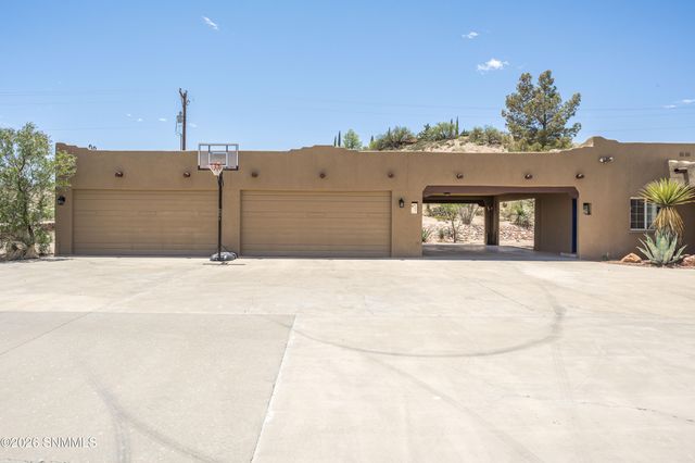 7301 Raasaf Circle, Las Cruces, NM 88005