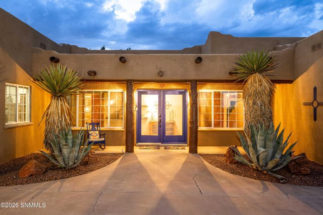 7301 Raasaf Circle, Las Cruces, NM 88005