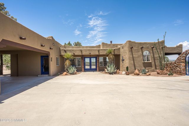 7301 Raasaf Circle, Las Cruces, NM 88005