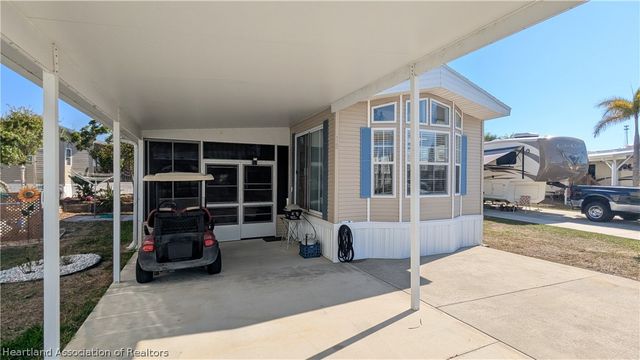 18 Sand Pine Circle, Lake Placid, FL 33852