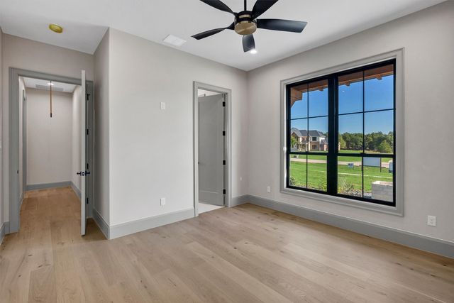 519 Royal Santana Run, Weatherford, TX 76087