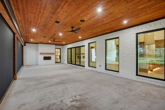 519 Royal Santana Run, Weatherford, TX 76087