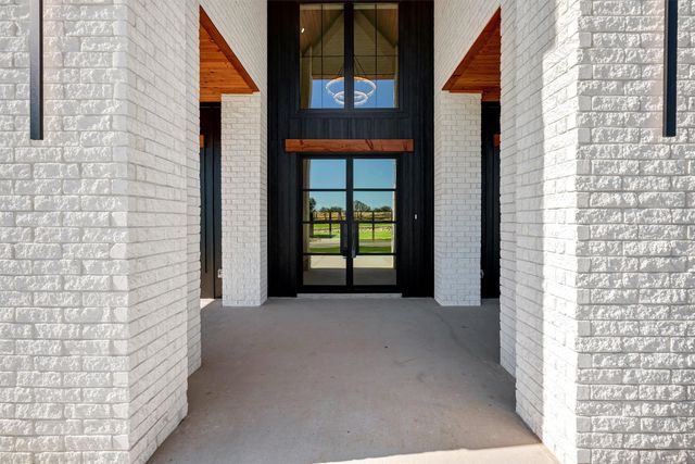 519 Royal Santana Run, Weatherford, TX 76087