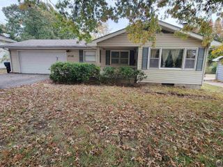 1728 SW Fairlawn RD, Topeka, KS 66604