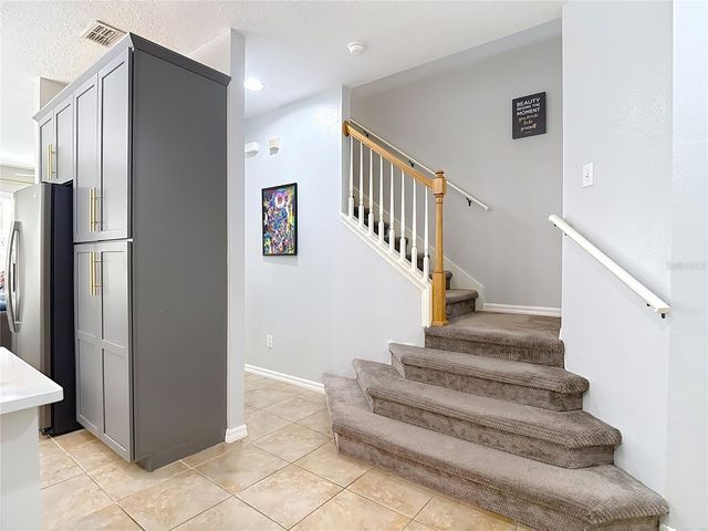 8123 STONE PATH WAY, Tampa, FL 33647