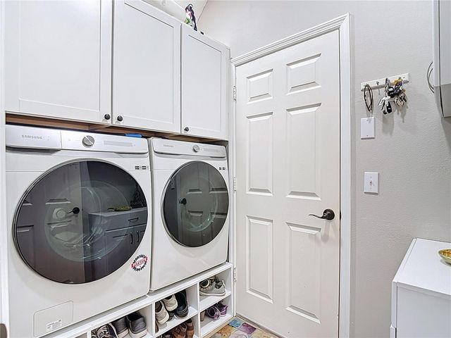 8123 STONE PATH WAY, Tampa, FL 33647