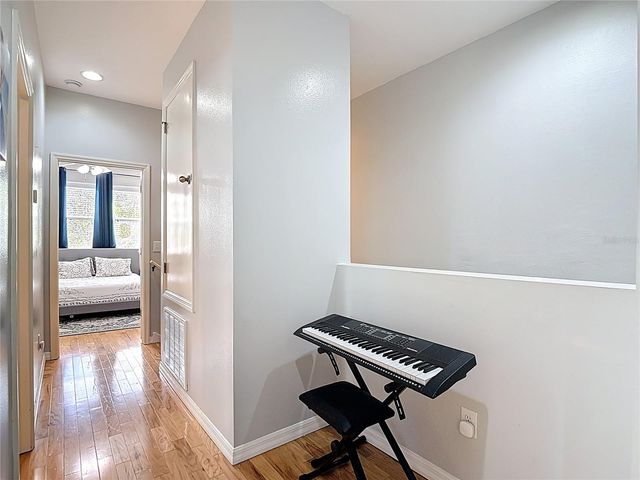 8123 STONE PATH WAY, Tampa, FL 33647