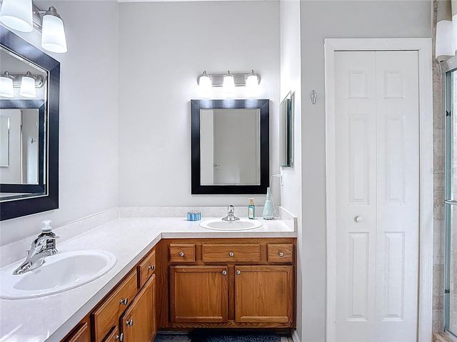 8123 STONE PATH WAY, Tampa, FL 33647