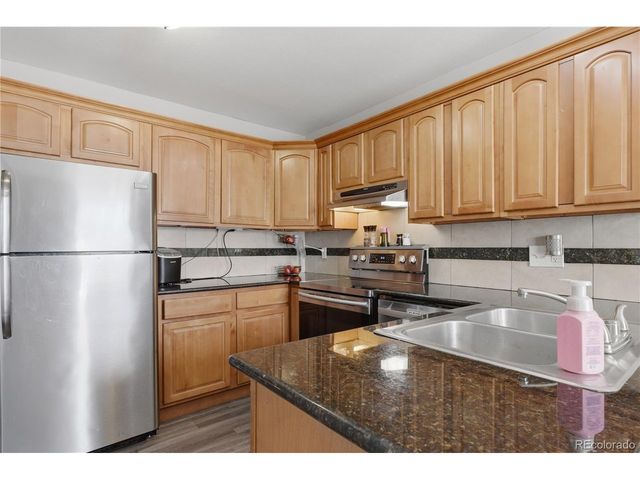 1651 Killarney St, Aurora, CO 80011