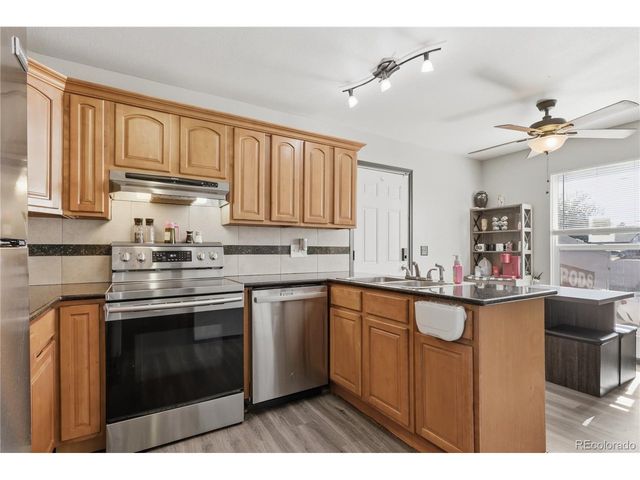 1651 Killarney St, Aurora, CO 80011