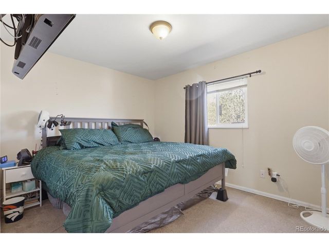 1651 Killarney St, Aurora, CO 80011