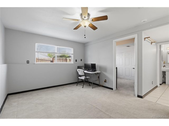 1651 Killarney St, Aurora, CO 80011