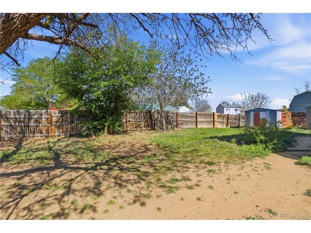 1651 Killarney St, Aurora, CO 80011