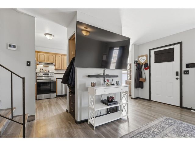 1651 Killarney St, Aurora, CO 80011