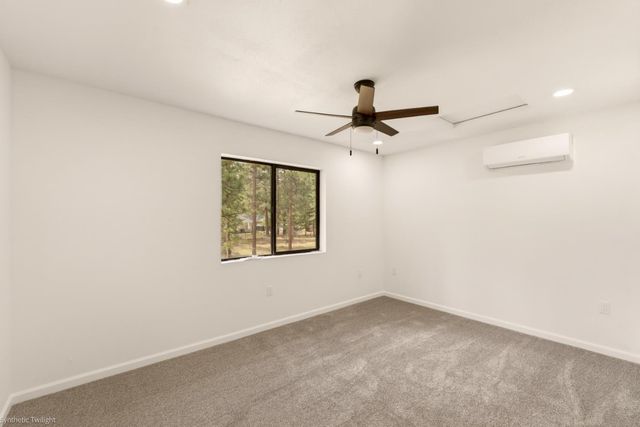 5843 Floyd Court, Weed, CA 96094