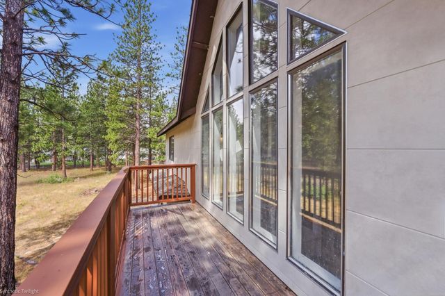 5843 Floyd Court, Weed, CA 96094
