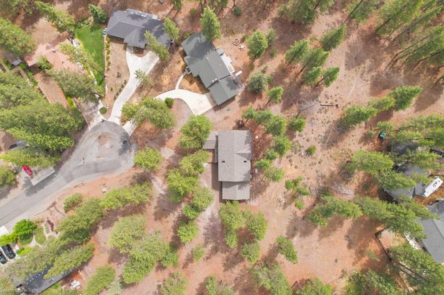 5843 Floyd Court, Weed, CA 96094