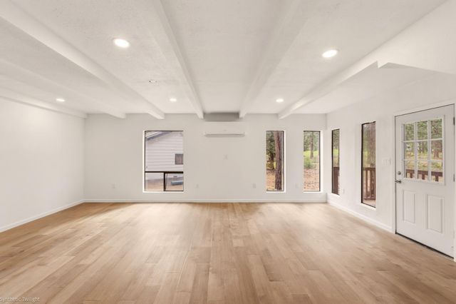 5843 Floyd Court, Weed, CA 96094
