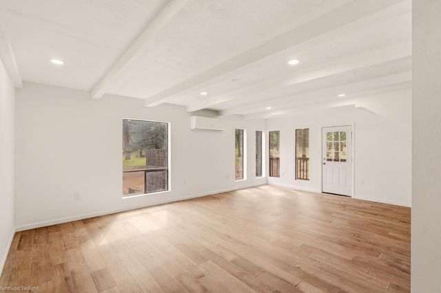 5843 Floyd Court, Weed, CA 96094