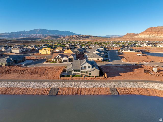 836 E SUNNY SHR, Washington, UT 84780