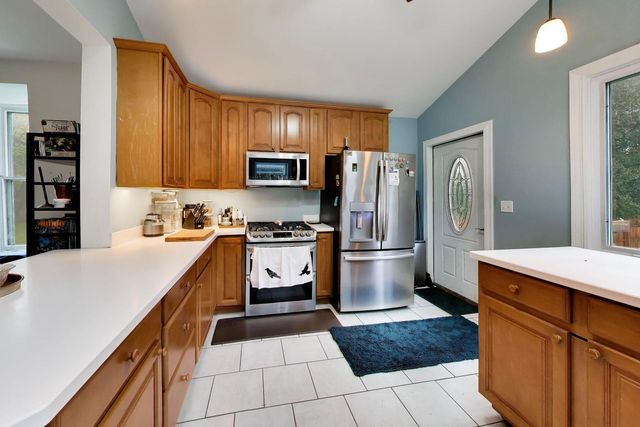 3841 Woodside Avenue, Brookfield, IL 60513